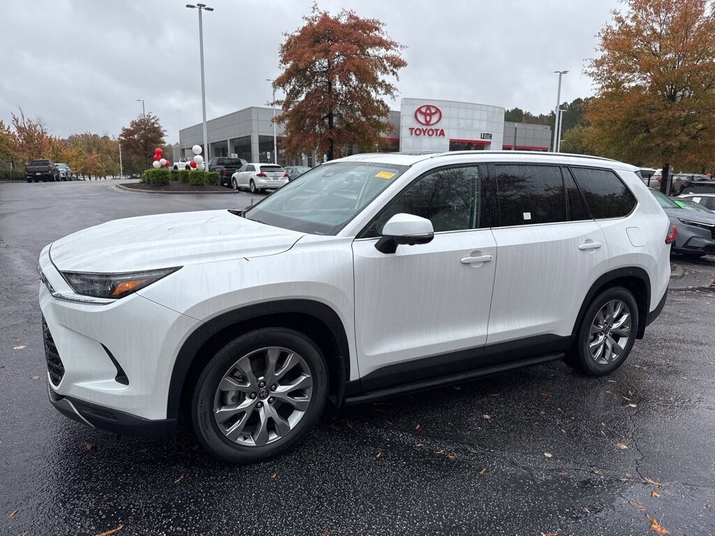 Used 2024 Toyota Grand Highlander Limited Limited FWD