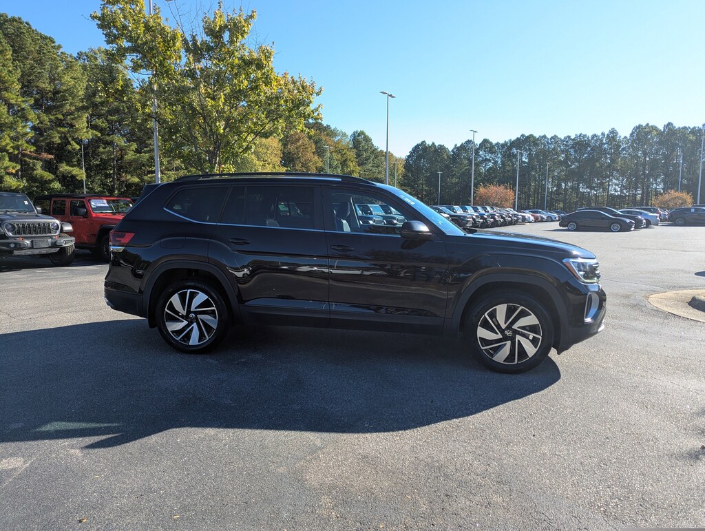 Used 2024 Volkswagen Atlas 2.0T SE w/Technology 2.0T SE w/Technology 4MOTION