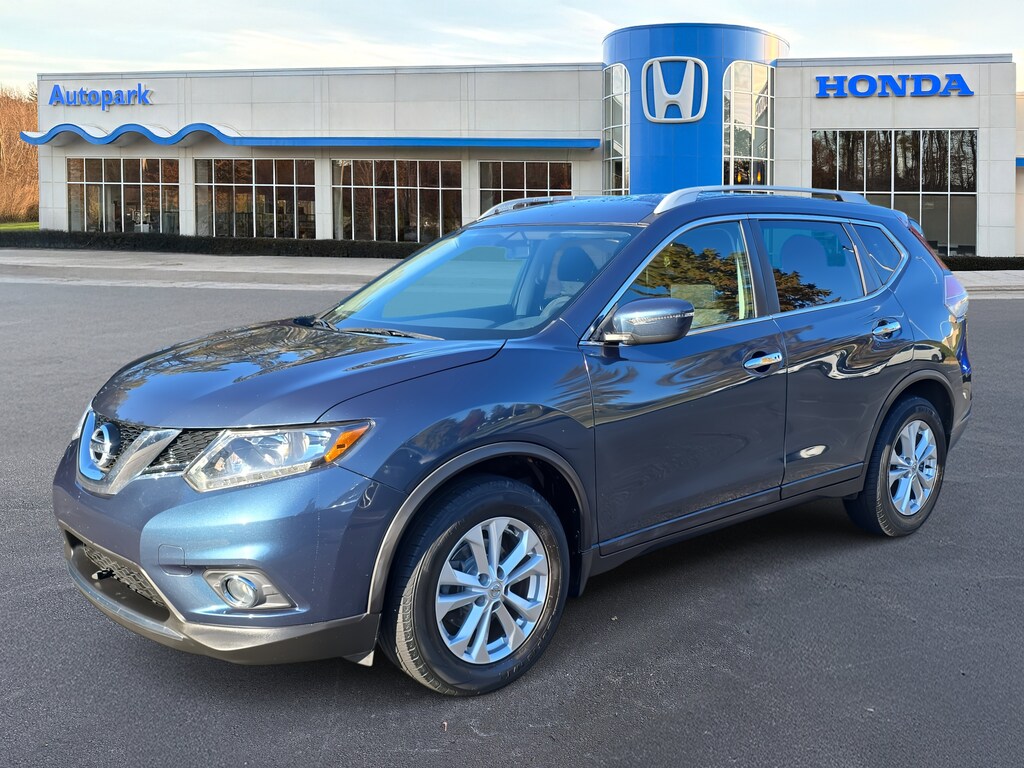 Used 2016 Nissan Rogue SV FWD  SV