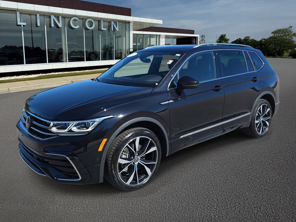 Used 2024 Volkswagen Tiguan SEL R-Line 2.0T SEL R-Line 4MOTION