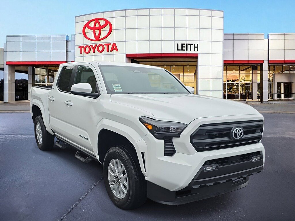 Used 2025 Toyota Tacoma SR5