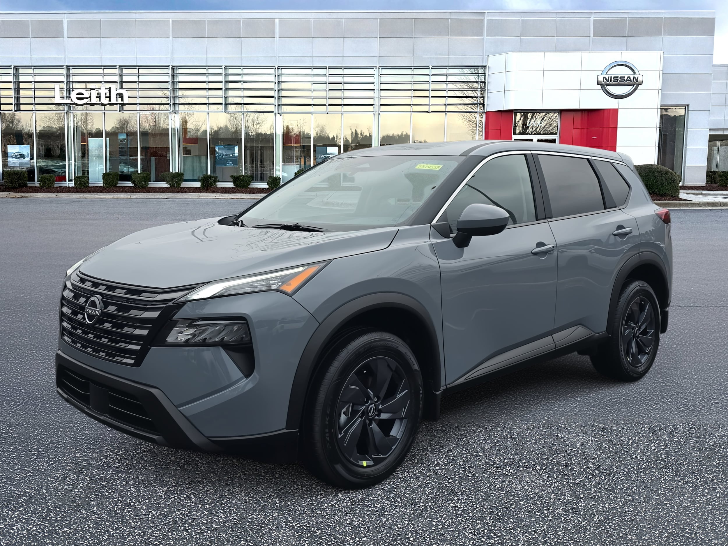 2026 Nissan Rogue SV's photo