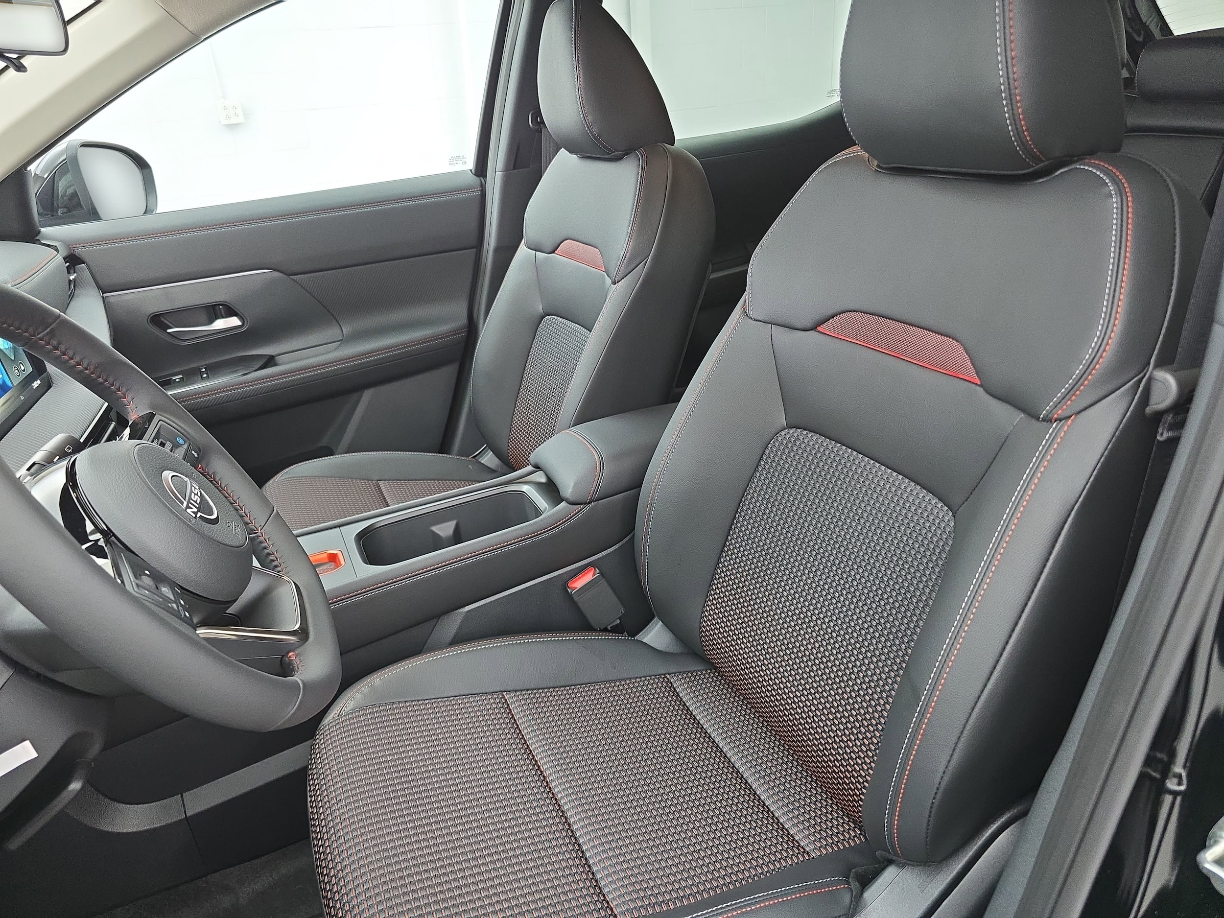 2026 Nissan KICKS SR - Photo 14