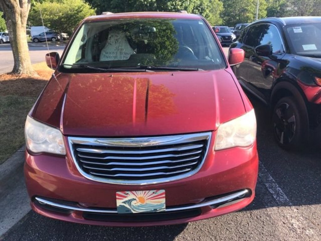 Used 2013 Chrysler Town & Country Touring Van