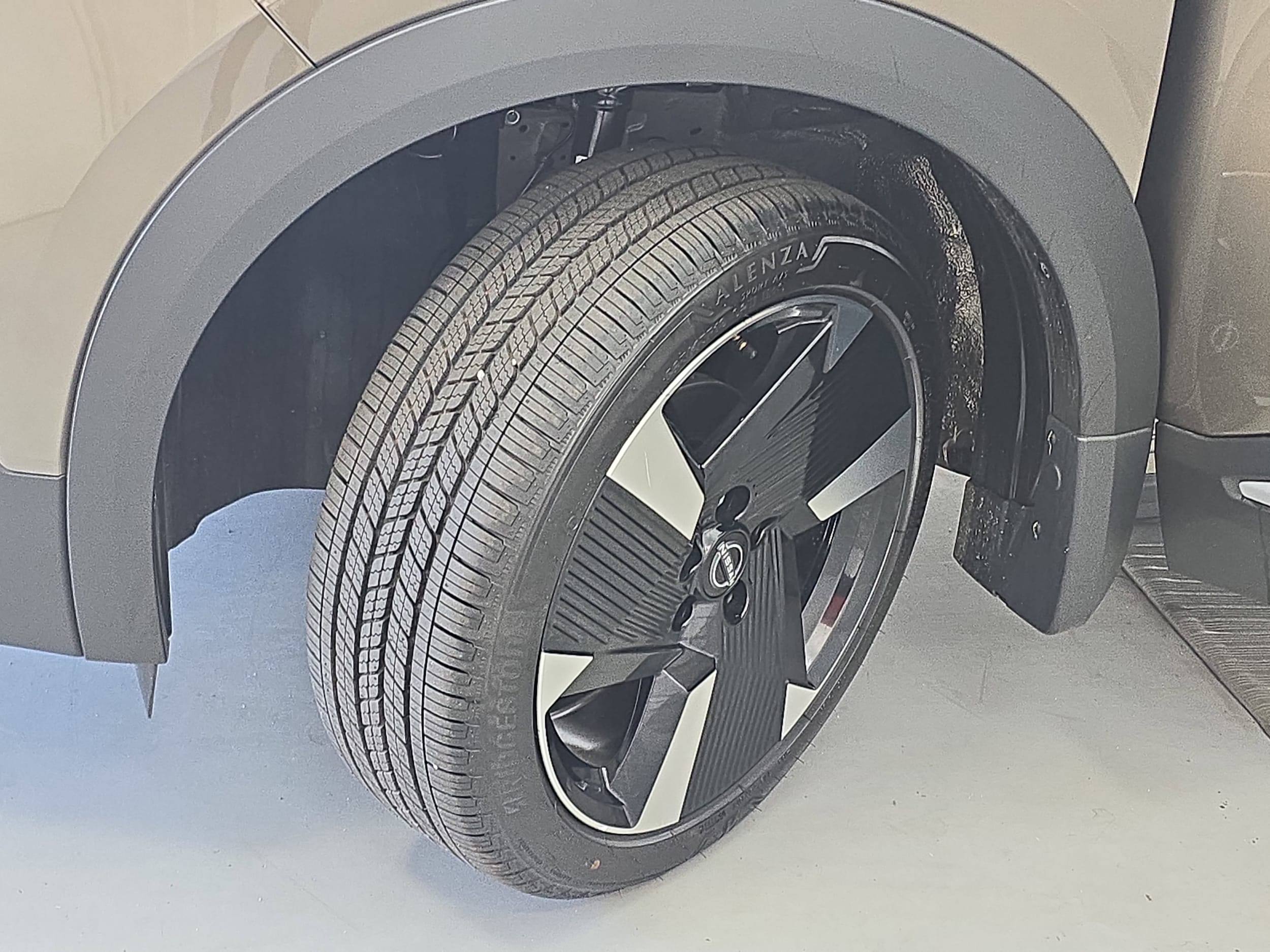 2026 Nissan KICKS SR - Photo 30