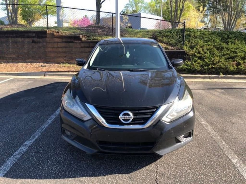 Used 2018 Nissan Altima 2.5 SR Sedan