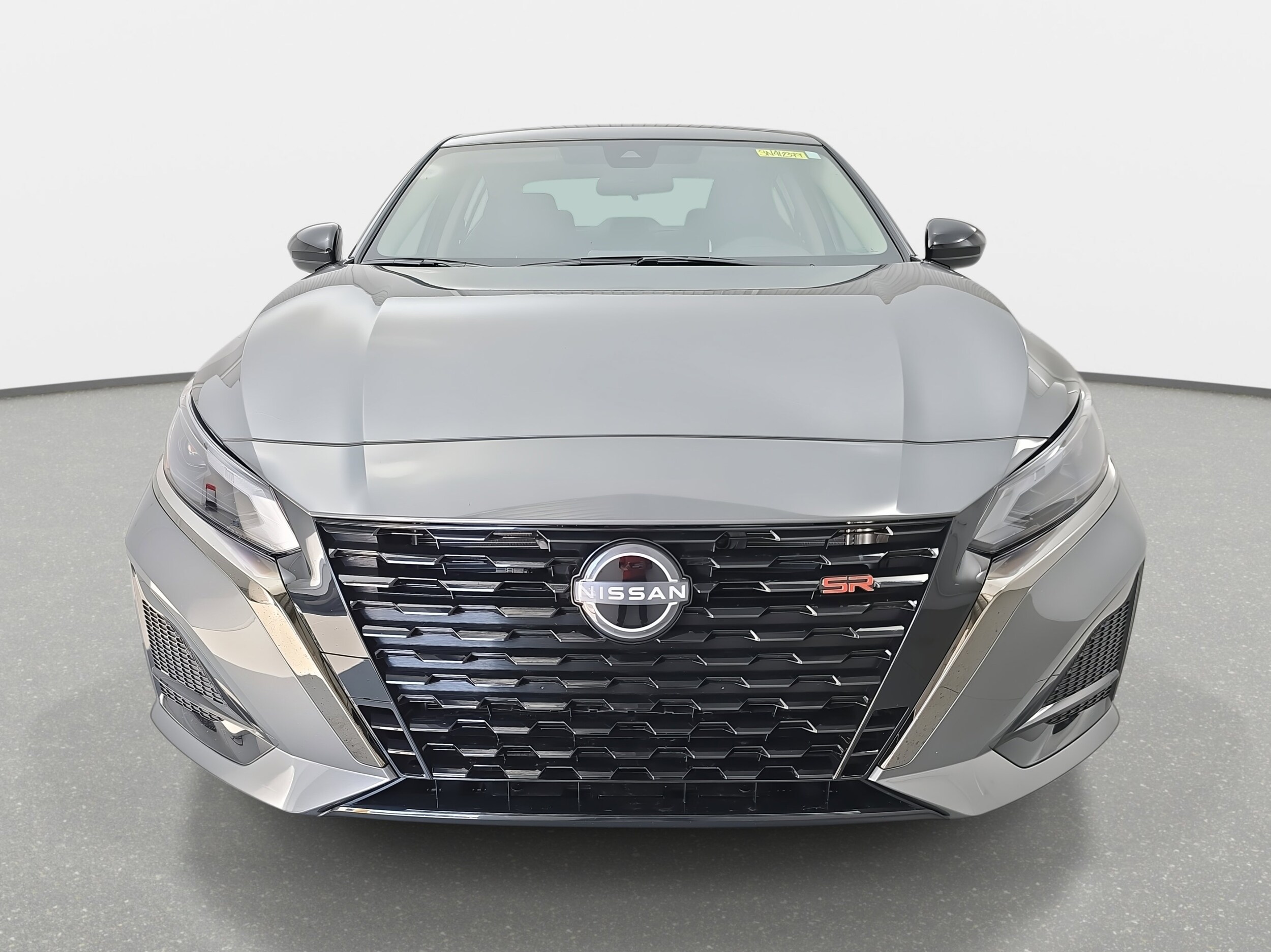 2025 Nissan Altima SR photo 2