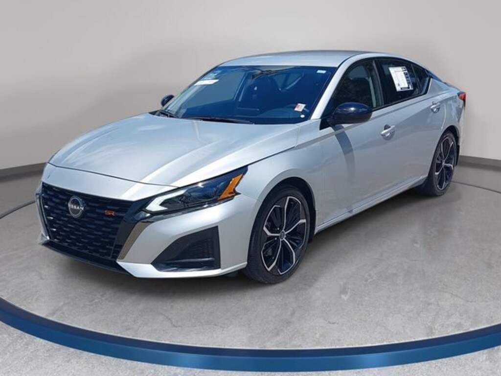 Used 2024 Nissan Altima 2.5 SR Sedan