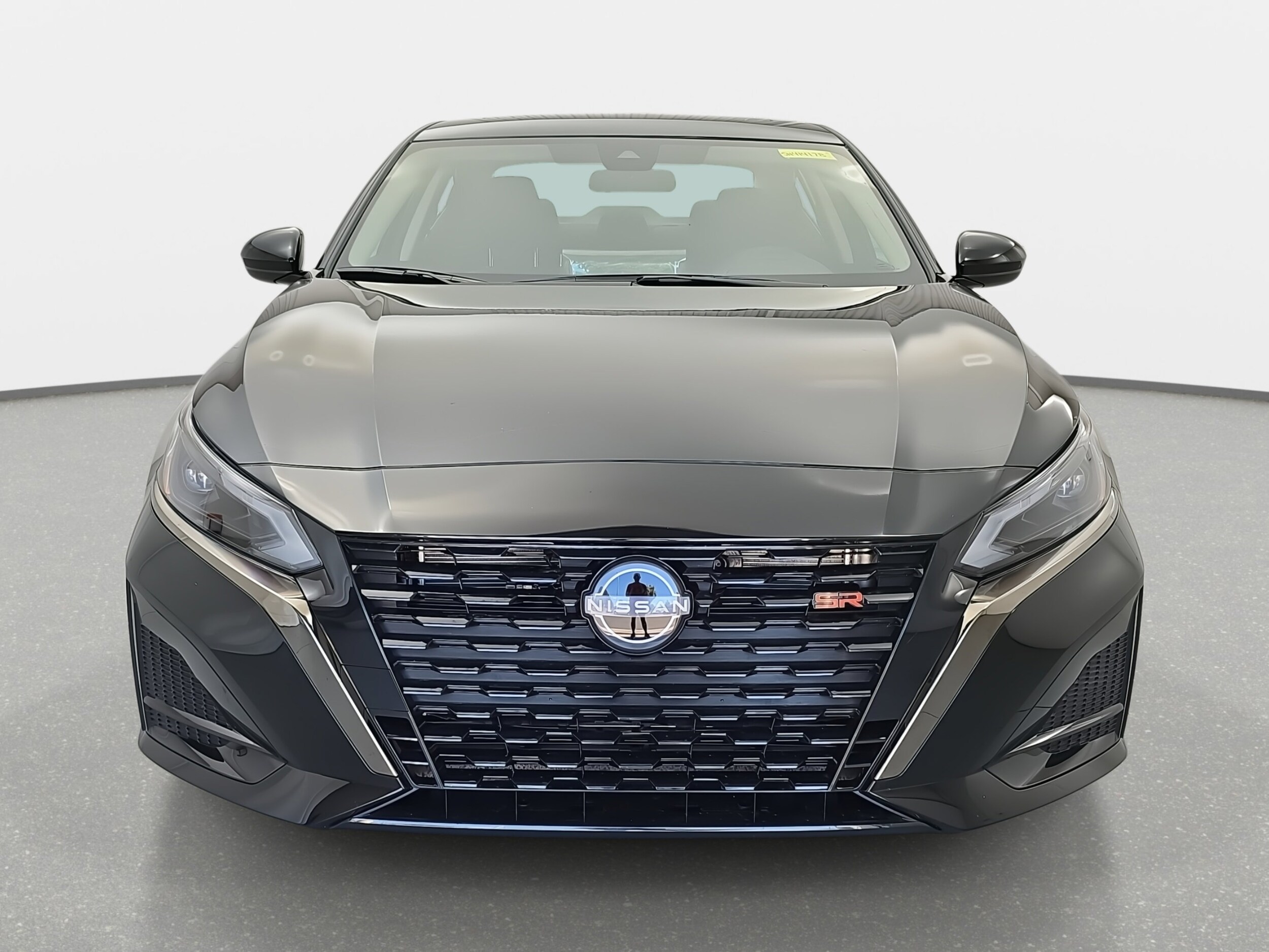 2025 Nissan Altima SR photo 2