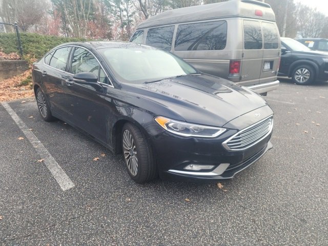 2017 Ford Fusion SE photo 2