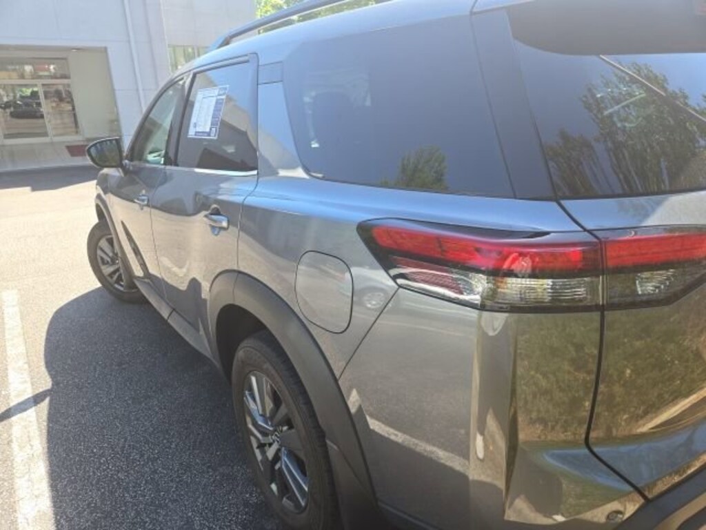 Certified 2024 Nissan Pathfinder SV SUV
