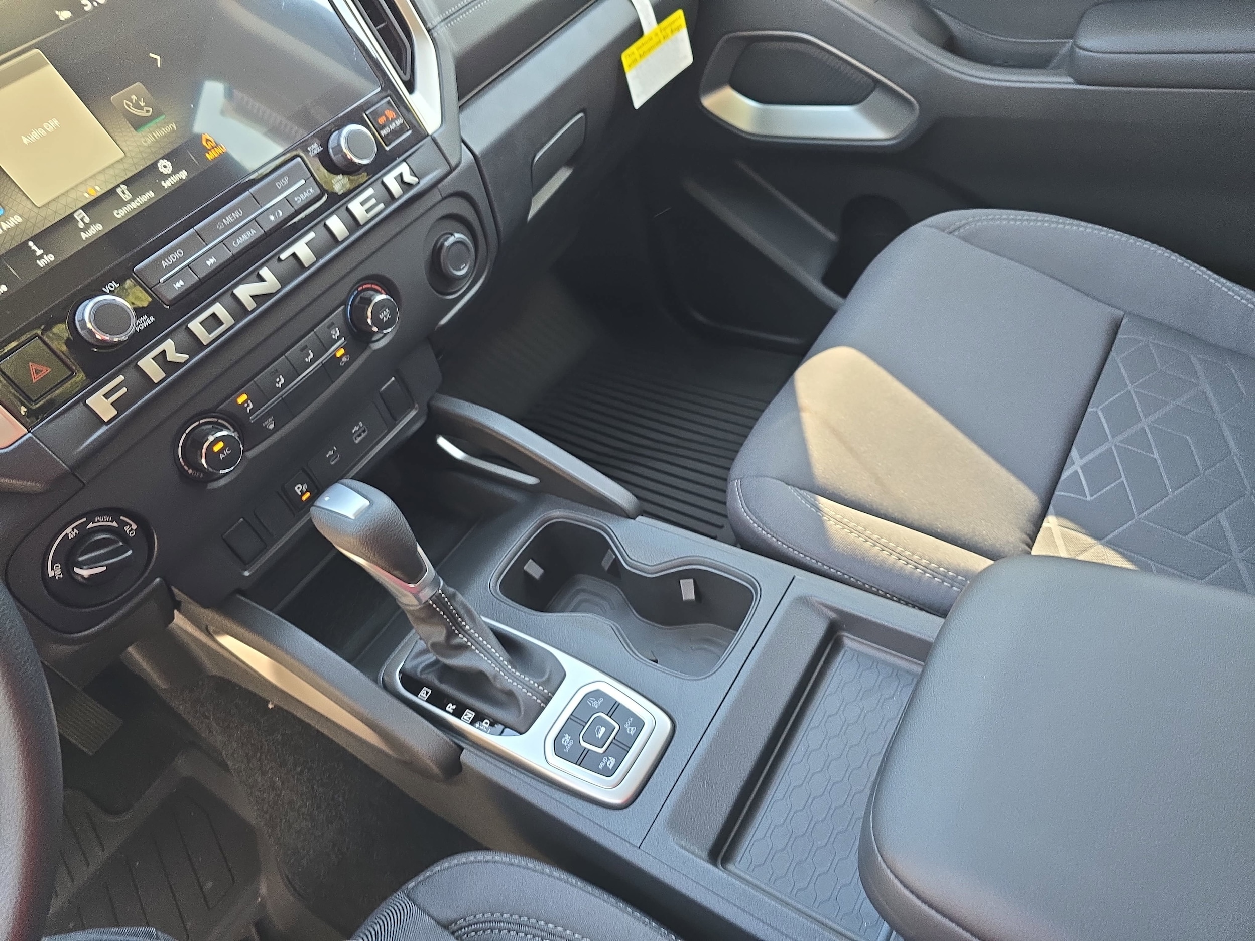 2026 Nissan Frontier SV - Photo 22
