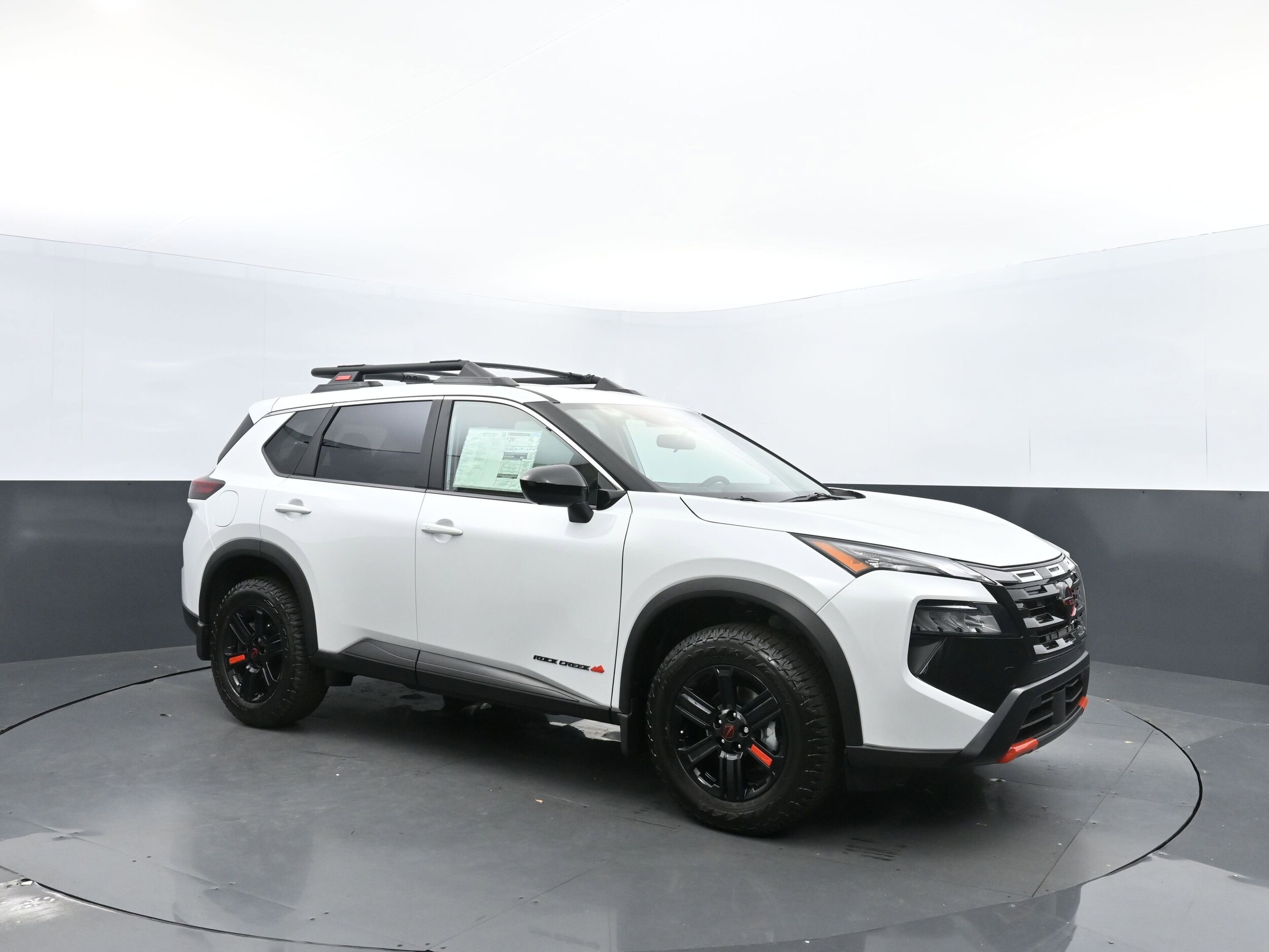 2025 Nissan Rogue photo 3