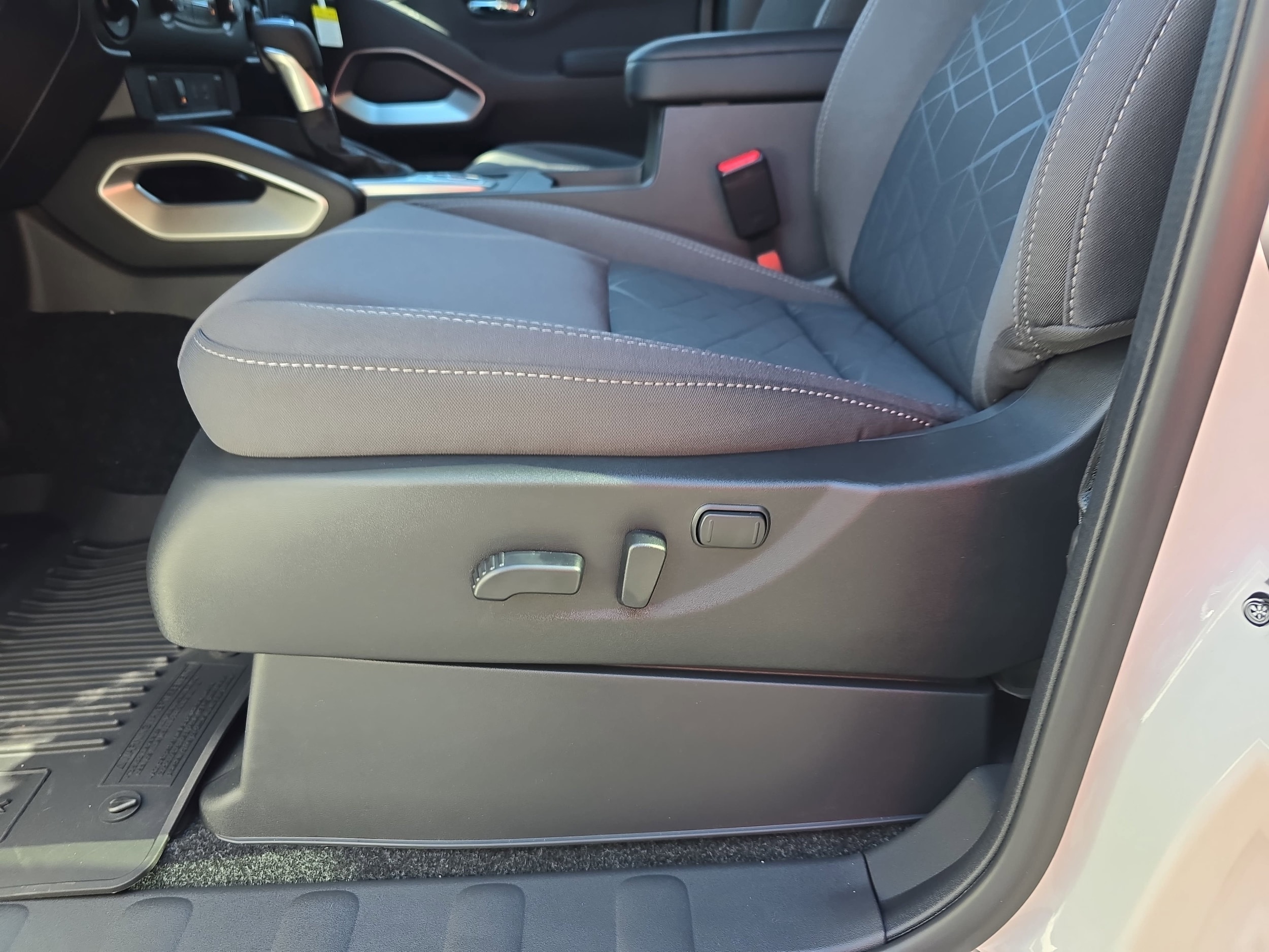 2026 Nissan Frontier SV - Photo 26