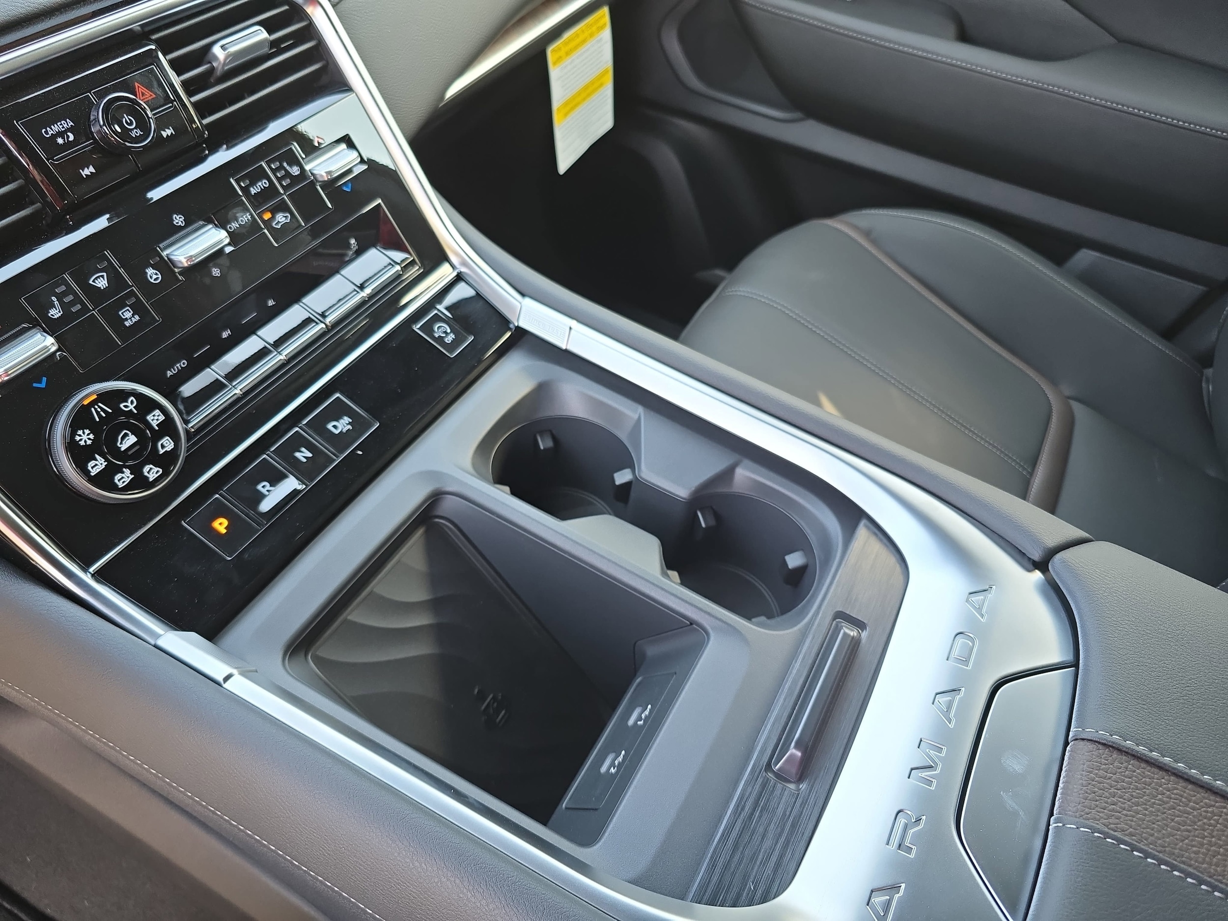 2025 Nissan Armada SL - Photo 26