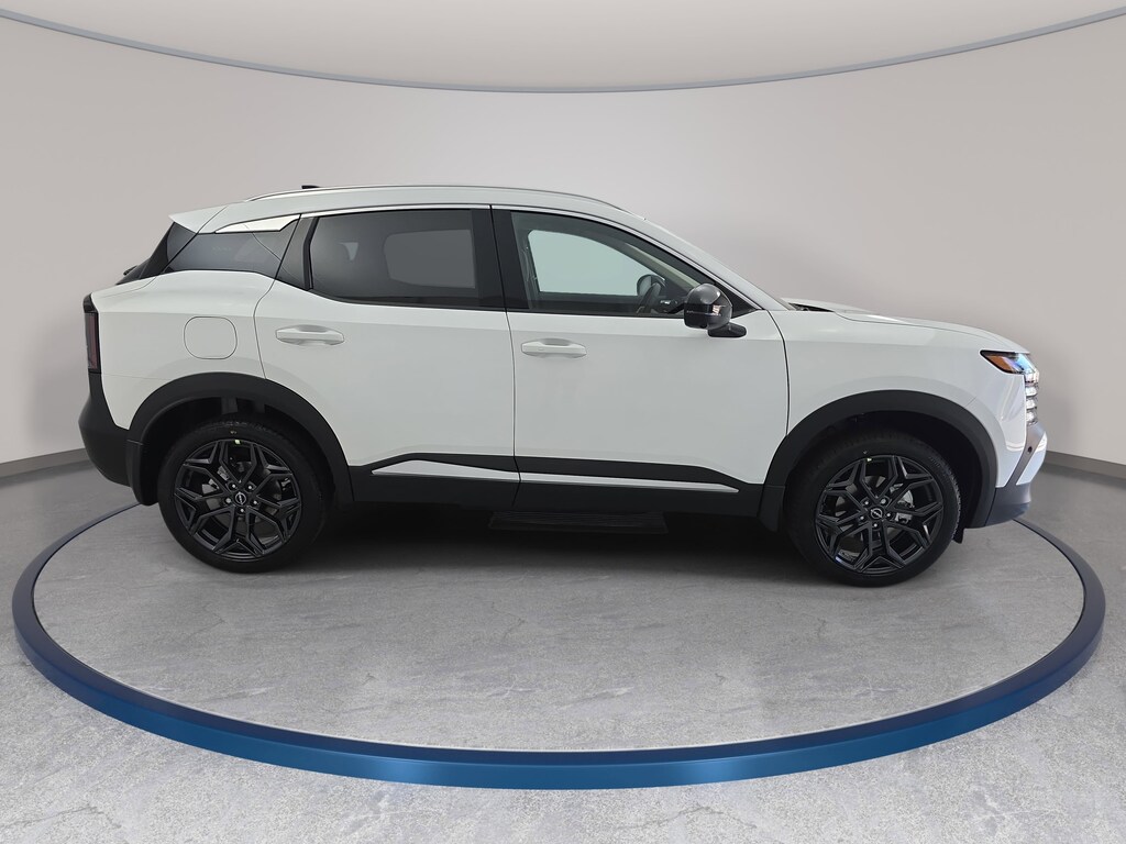 New 2026 Nissan Kicks SR SUV