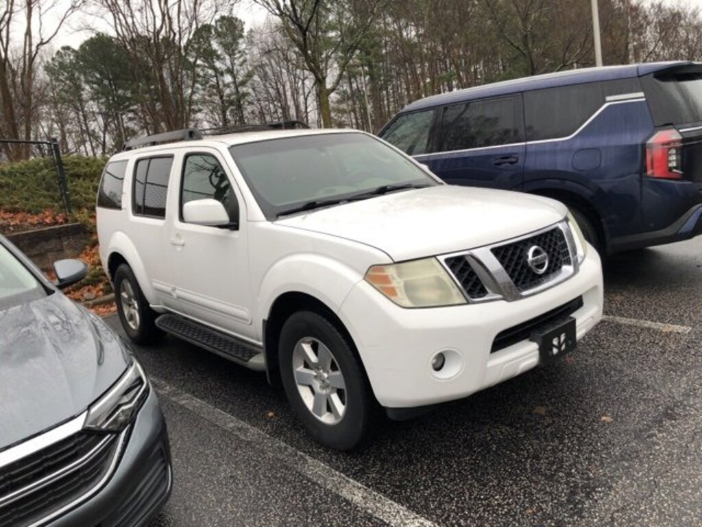 Used 2008 Nissan Pathfinder SE SUV