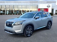 2025 Nissan Pathfinder Platinum SUV
