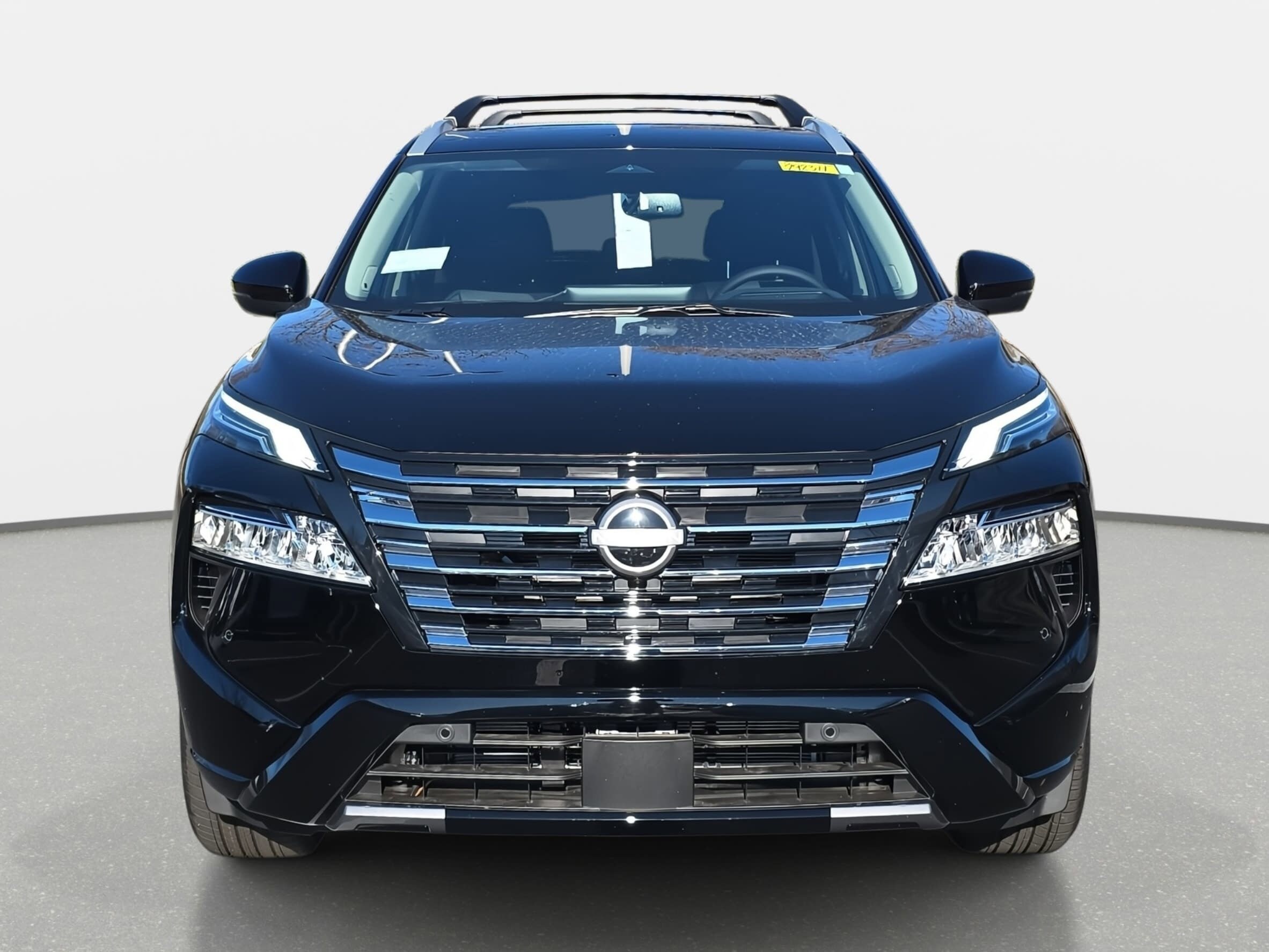 2026 Nissan Rogue Platinum photo 2