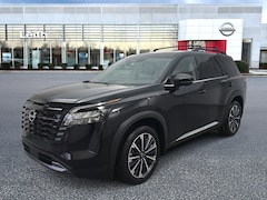 2026 Nissan Pathfinder Platinum SUV