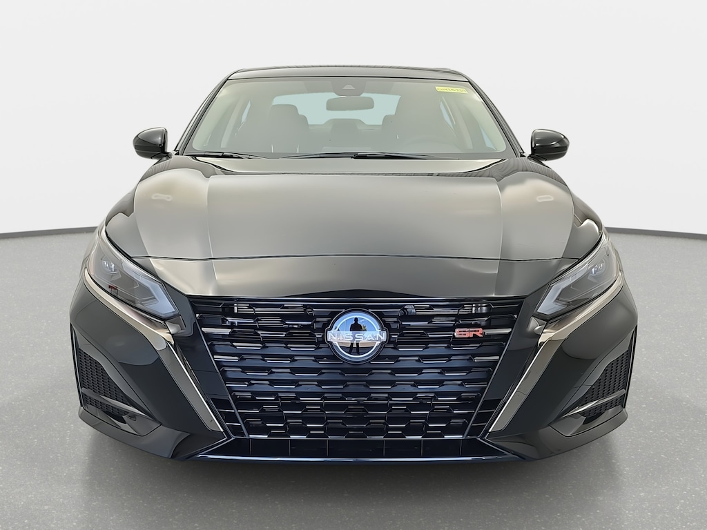 New 2025 Nissan Altima SR Sedan