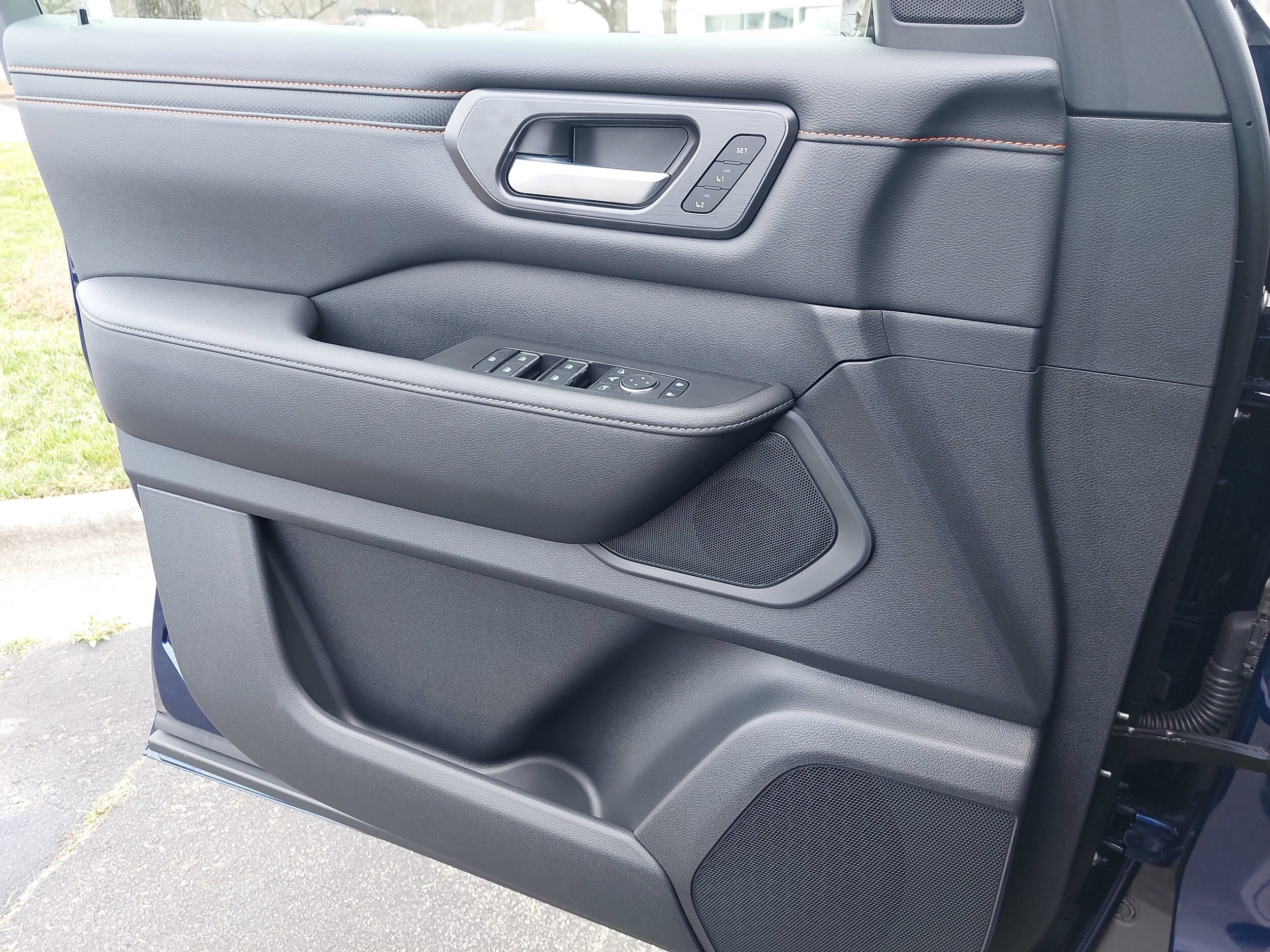 2025 Nissan Armada PRO-4X - Photo 27