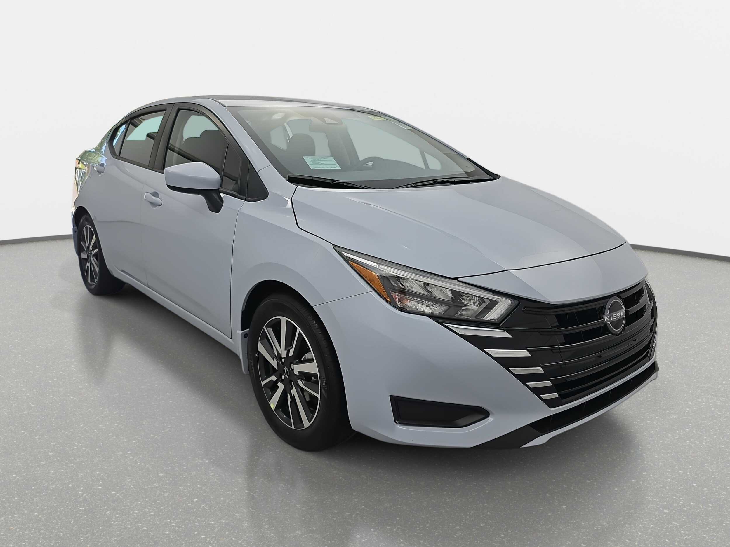 2025 Nissan Versa 1.6 SV photo 3