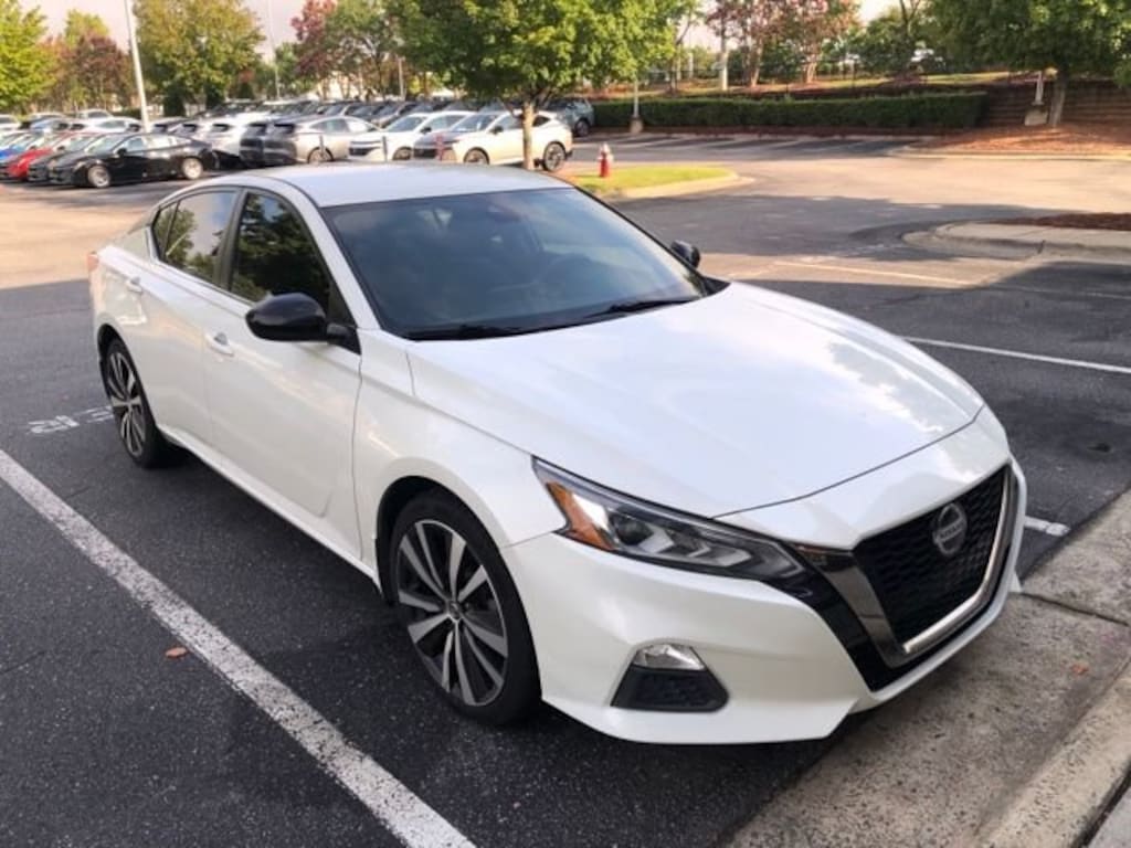 Certified 2022 Nissan Altima 2.5 SR Sedan