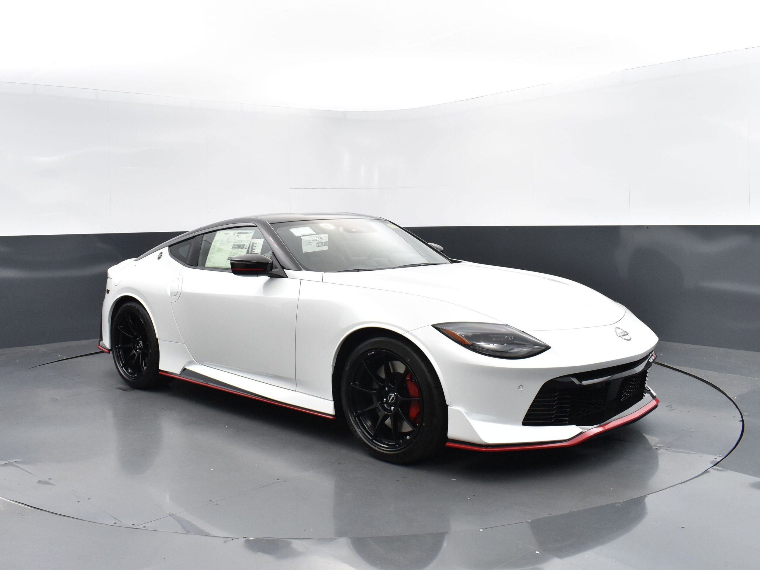 2024 Nissan Z Nismo photo 3
