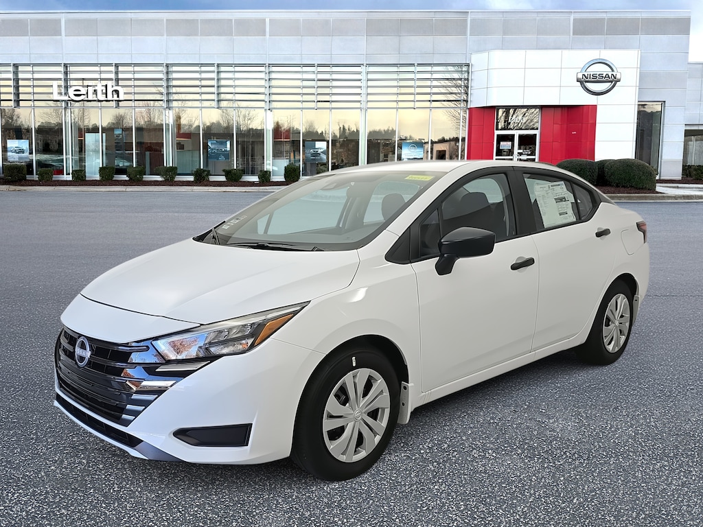 New 2025 Nissan Versa 1.6 S Sedan