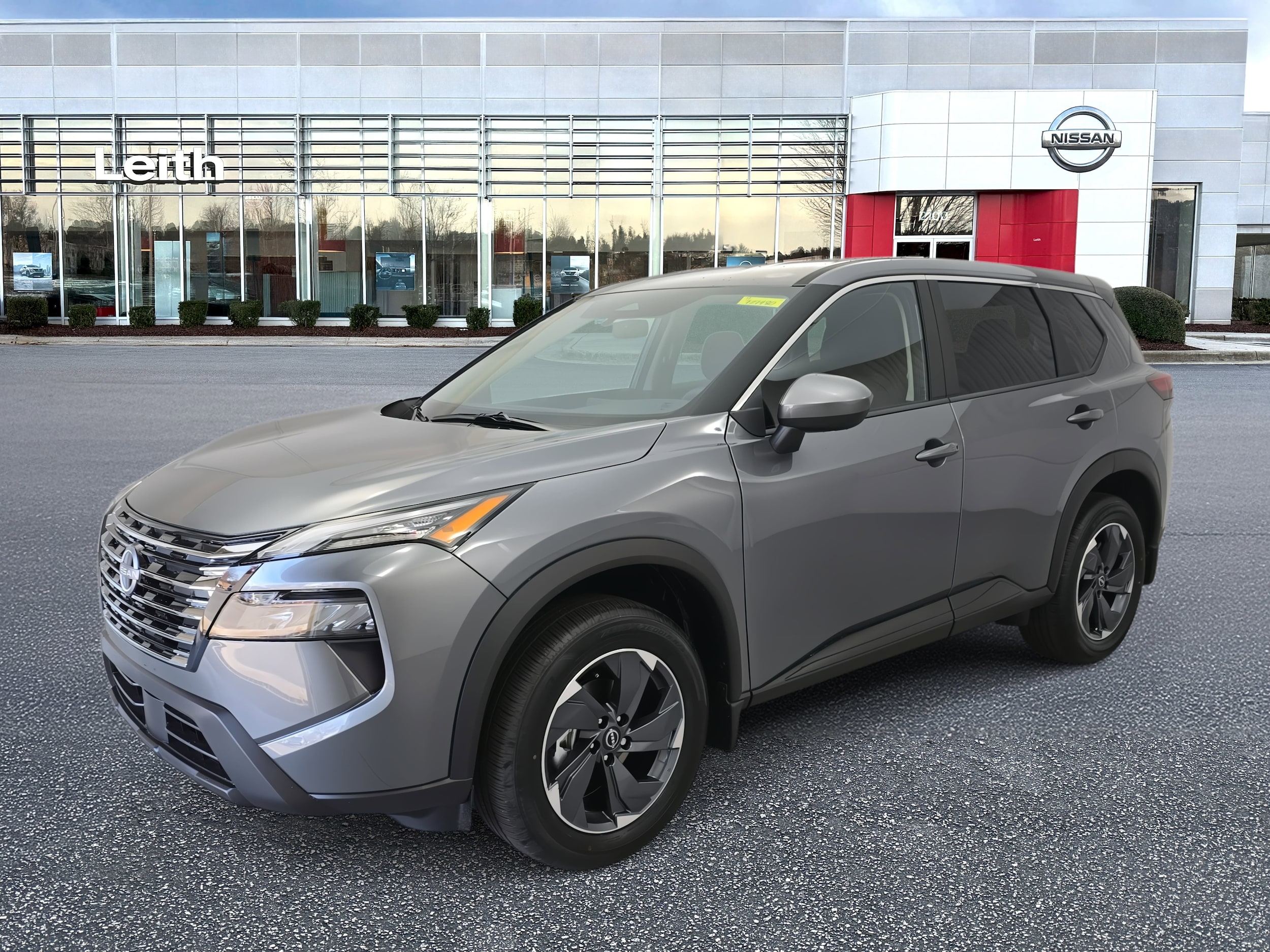 2026 Nissan Rogue SV's photo