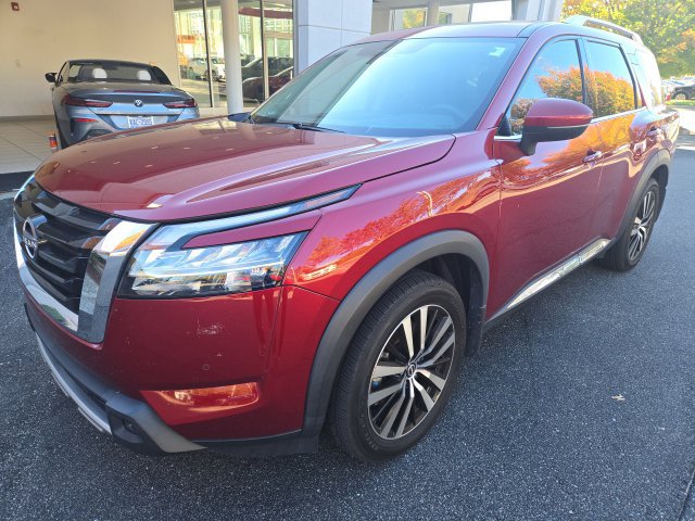 Used 2024 Nissan Pathfinder Platinum SUV