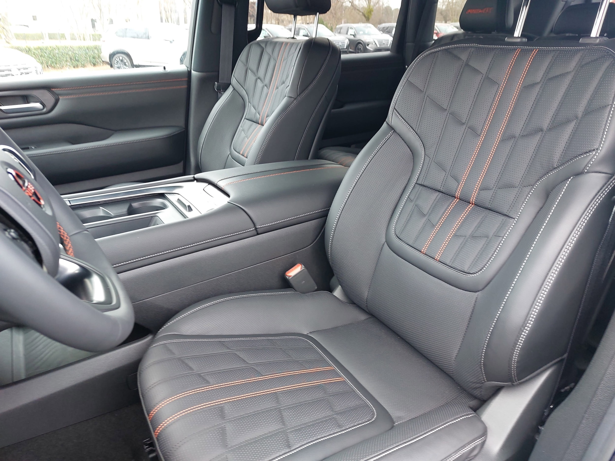 2025 Nissan Armada PRO-4X - Photo 16