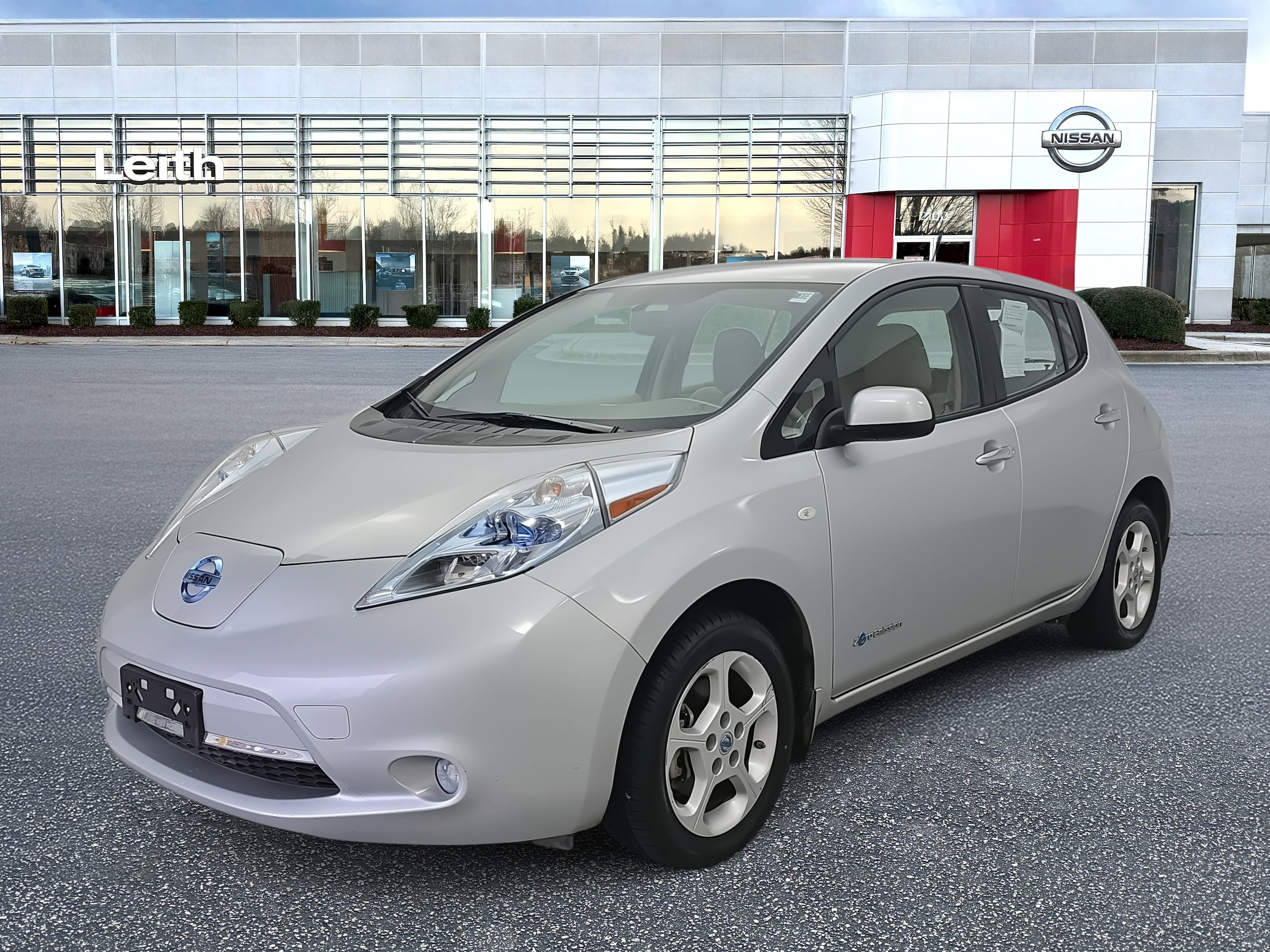 2012 Nissan LEAF SL's photo