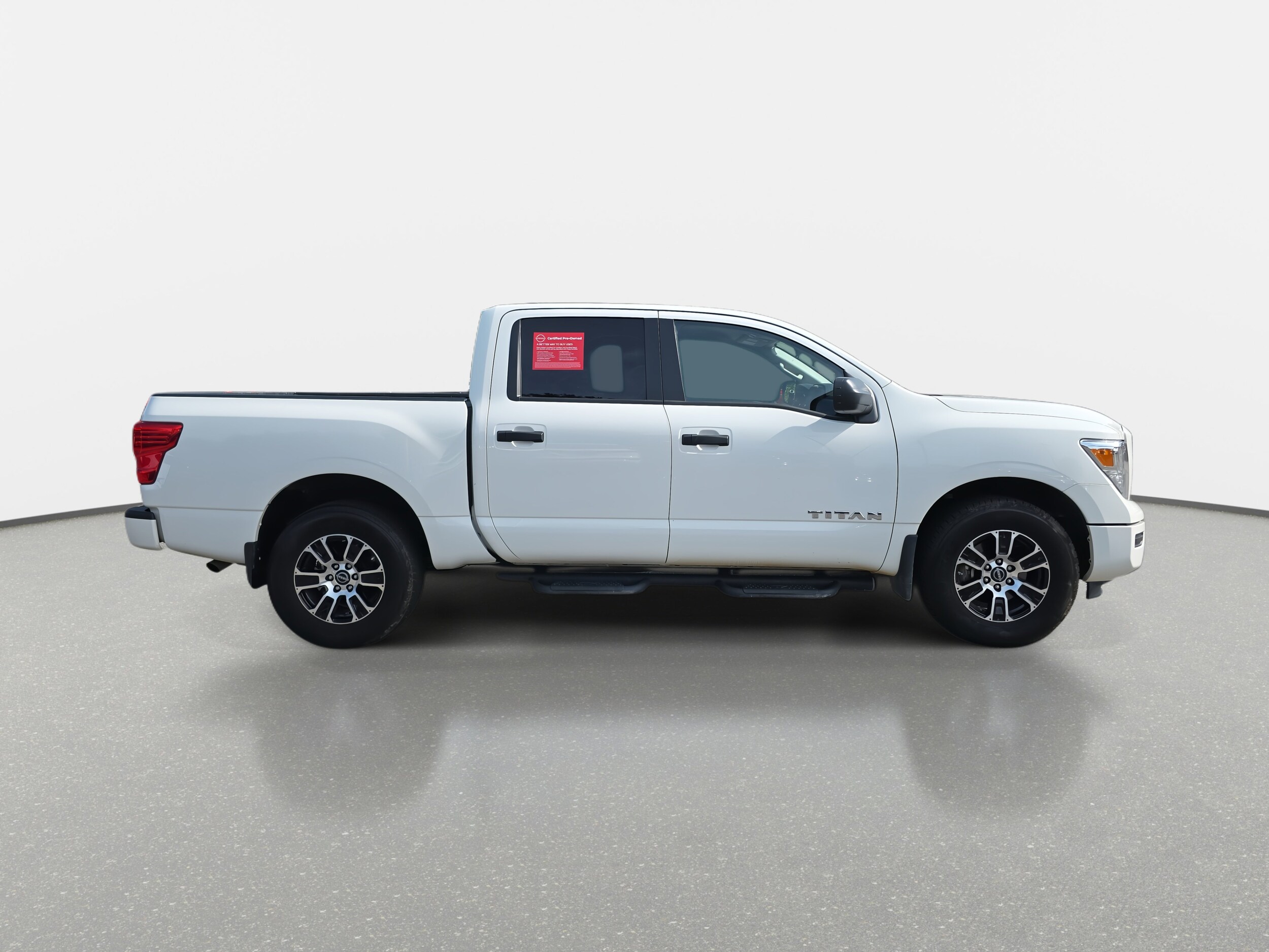 2024 Nissan Titan SV photo 4