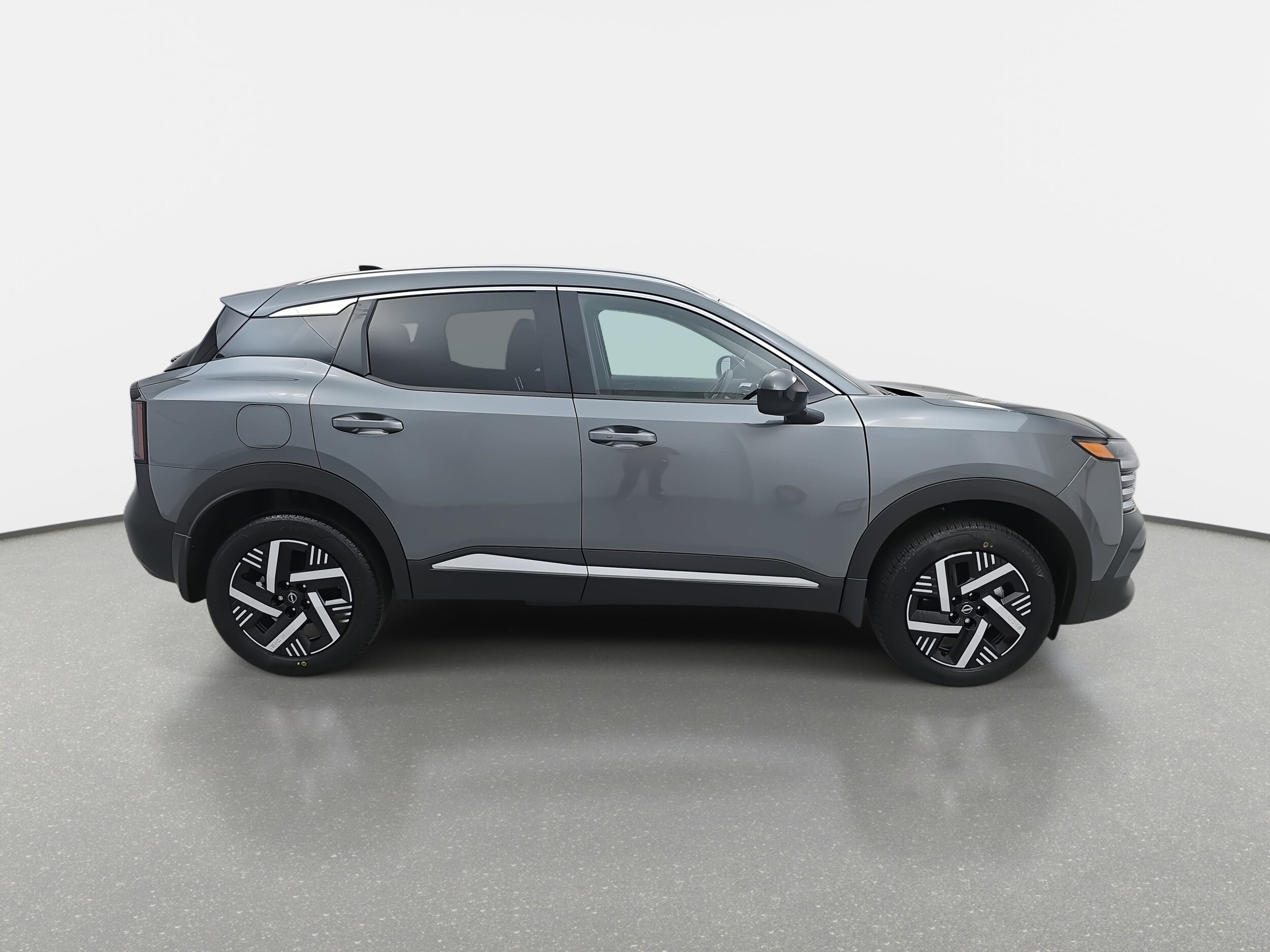 2026 Nissan Kicks SV photo 4