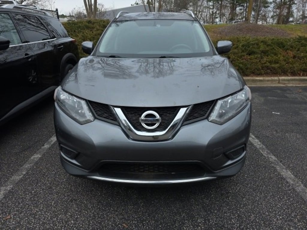 Used 2016 Nissan Rogue SV SUV