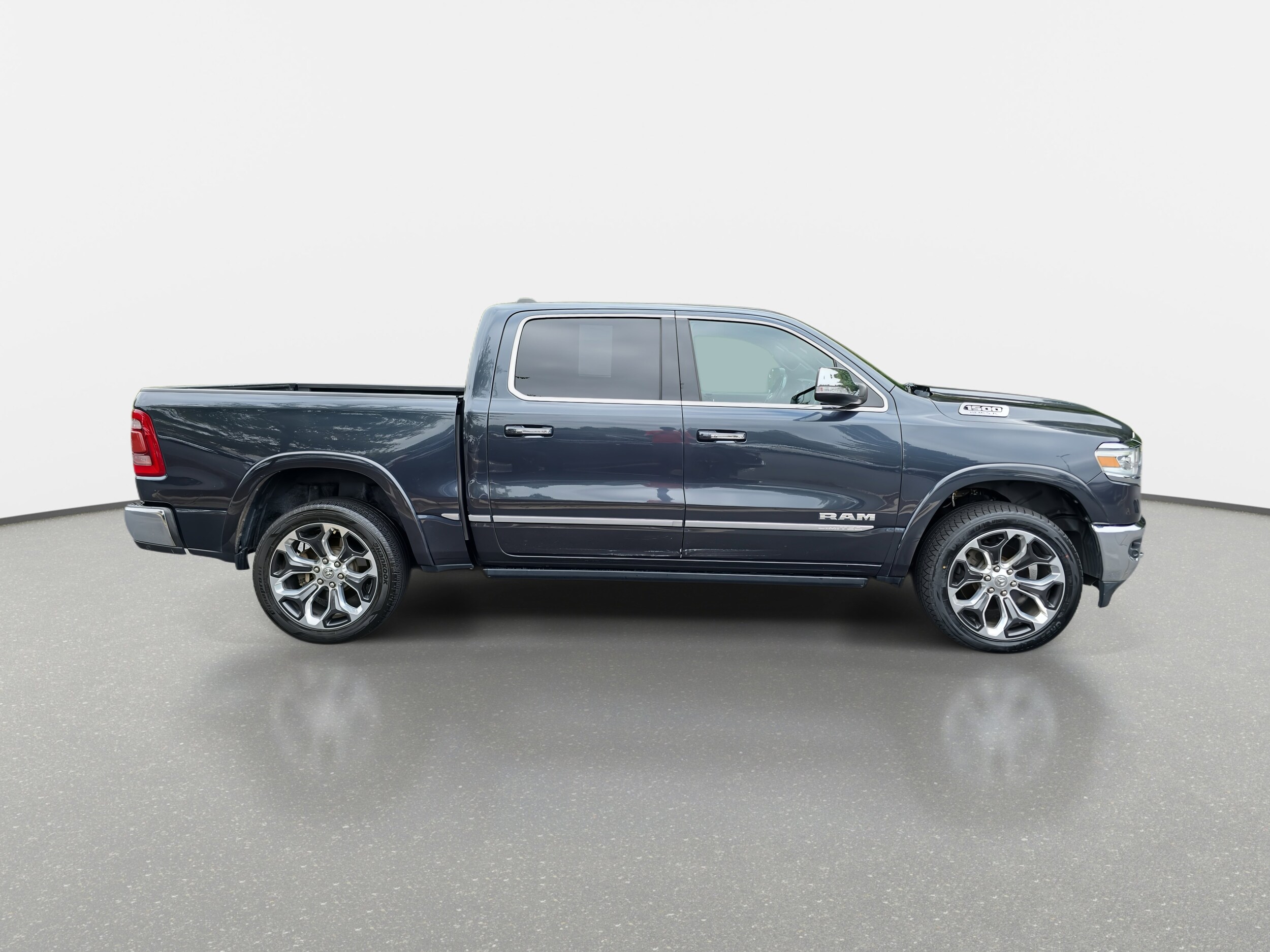 2020 Ram 1500 Limited photo 3