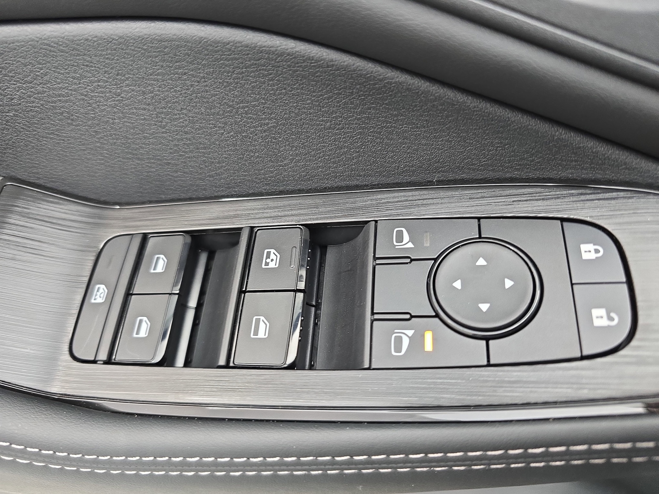 2026 Nissan Rogue SV - Photo 27