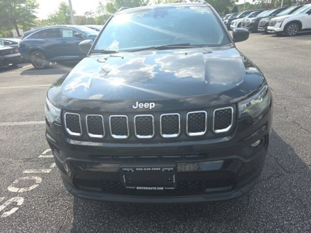 Used 2023 Jeep Compass Latitude SUV