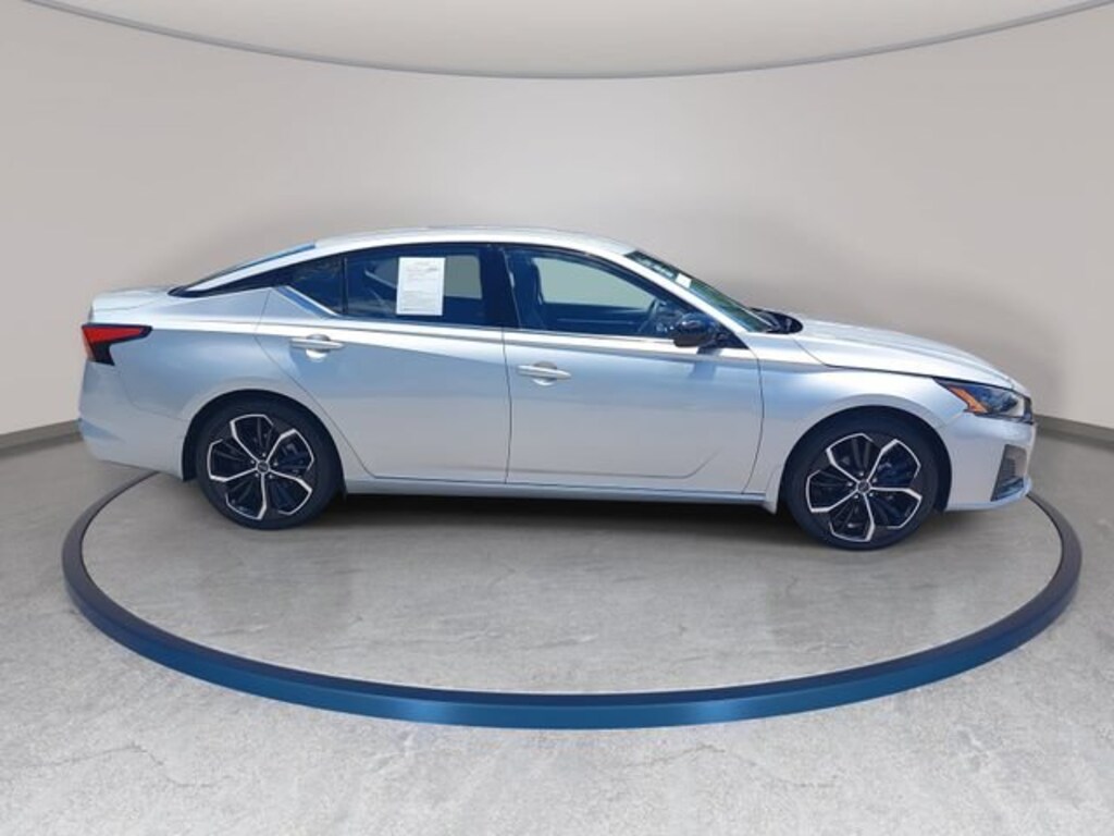Used 2024 Nissan Altima 2.5 SR Sedan