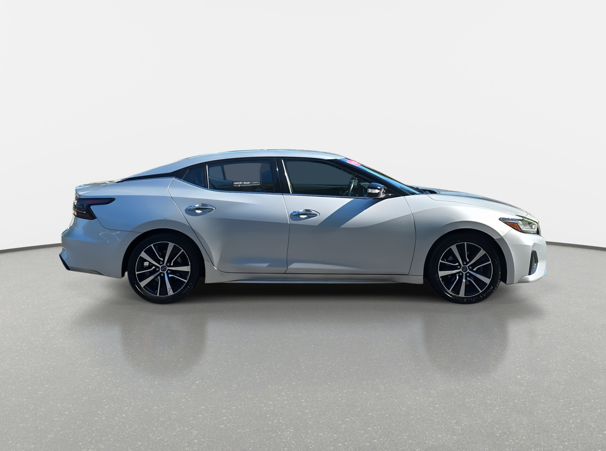 2023 Nissan Maxima SV photo 4