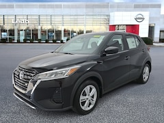 2025 Nissan Kicks Play S SUV