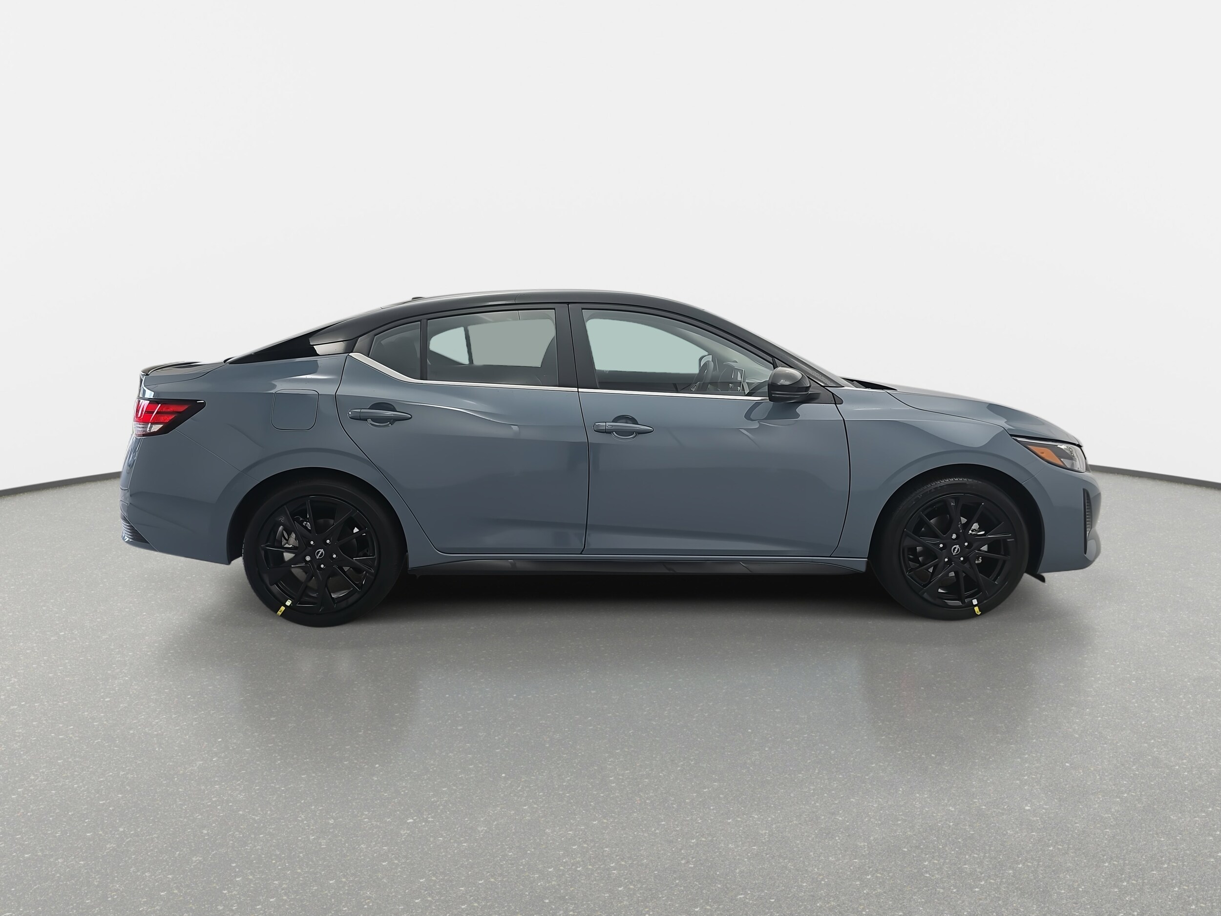 2025 Nissan Sentra SR photo 4