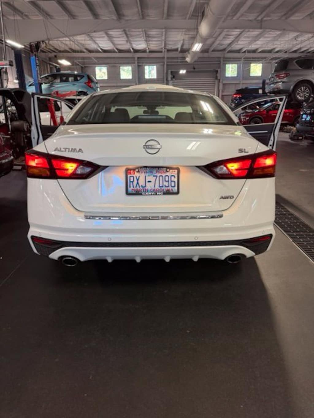 Used 2023 Nissan Altima 2.5 SL Sedan