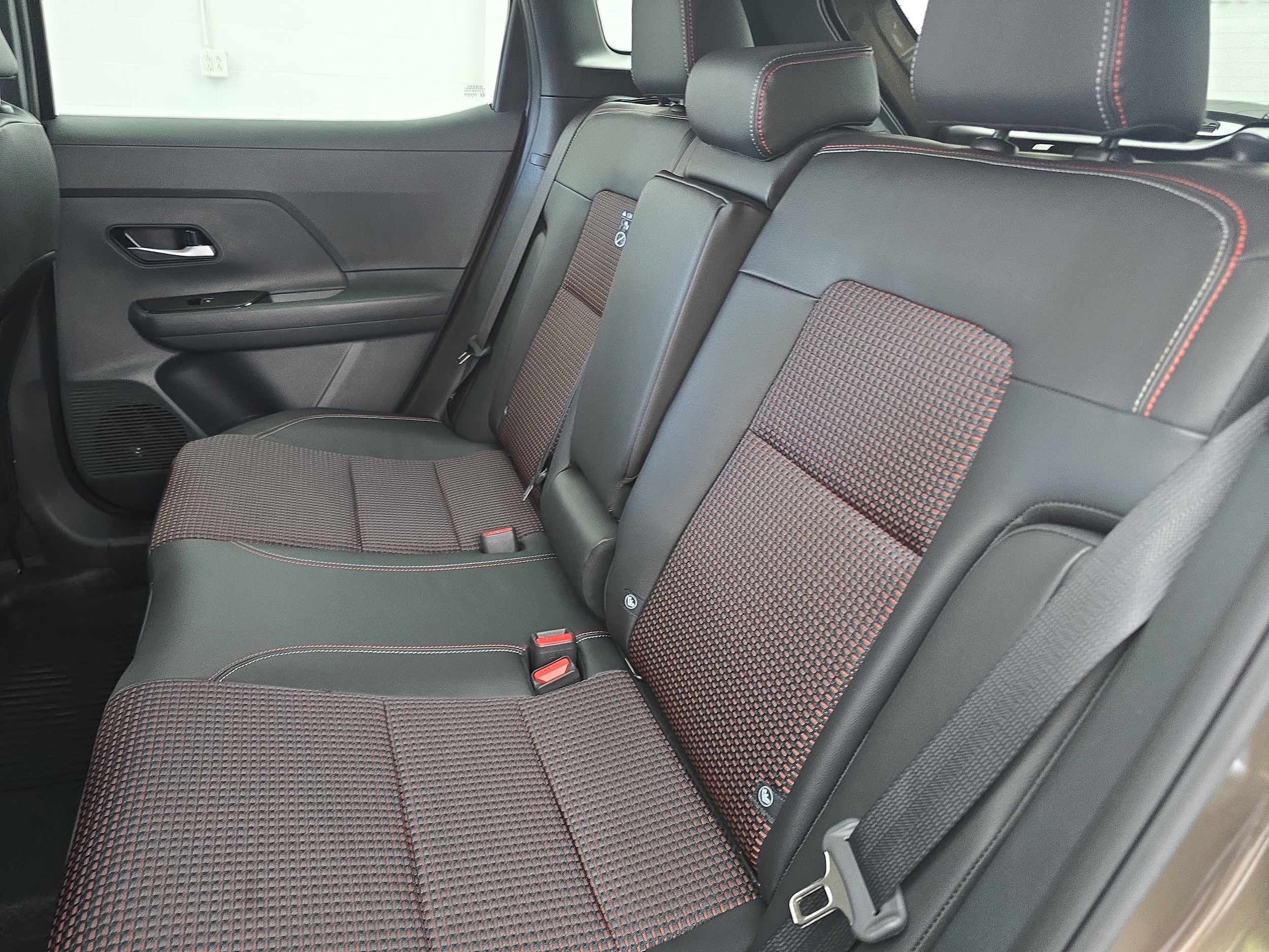 2026 Nissan KICKS SR - Photo 13
