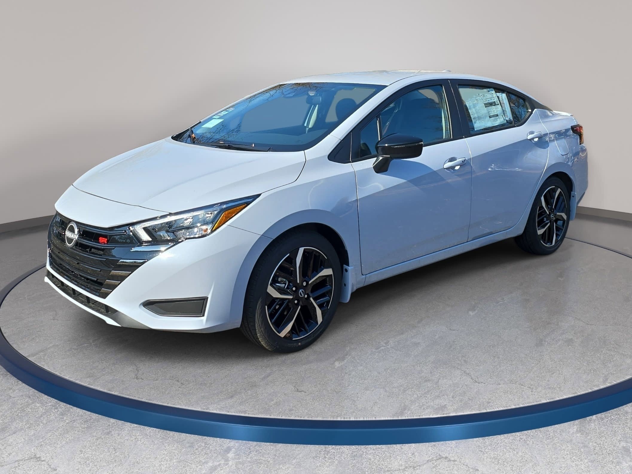 2025 Nissan Versa 1.6 SR CVT's photo