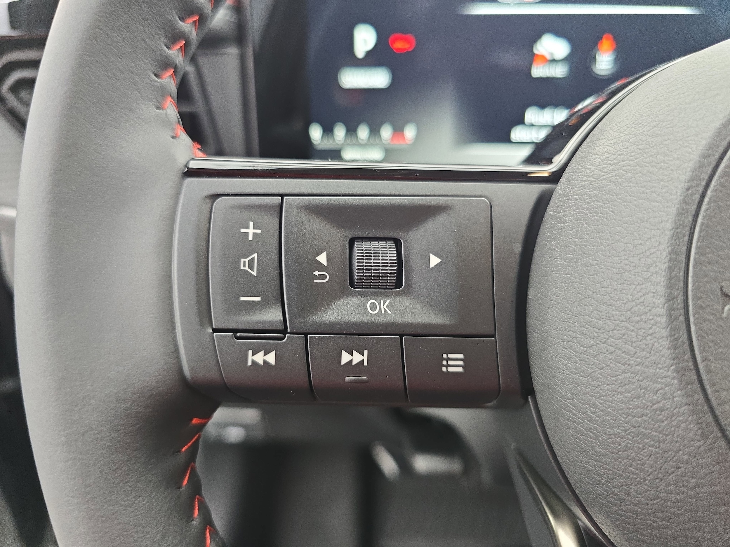 2026 Nissan KICKS SR - Photo 16