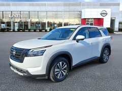 2025 Nissan Pathfinder SL SUV