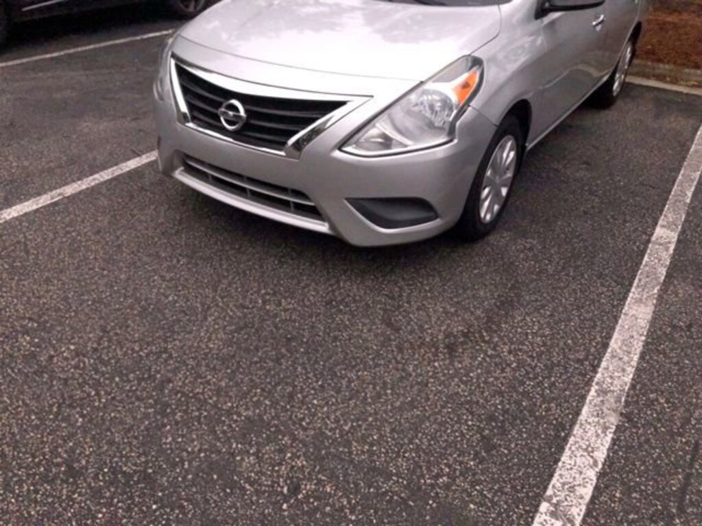 Used 2016 Nissan Versa 1.6 SV Sedan